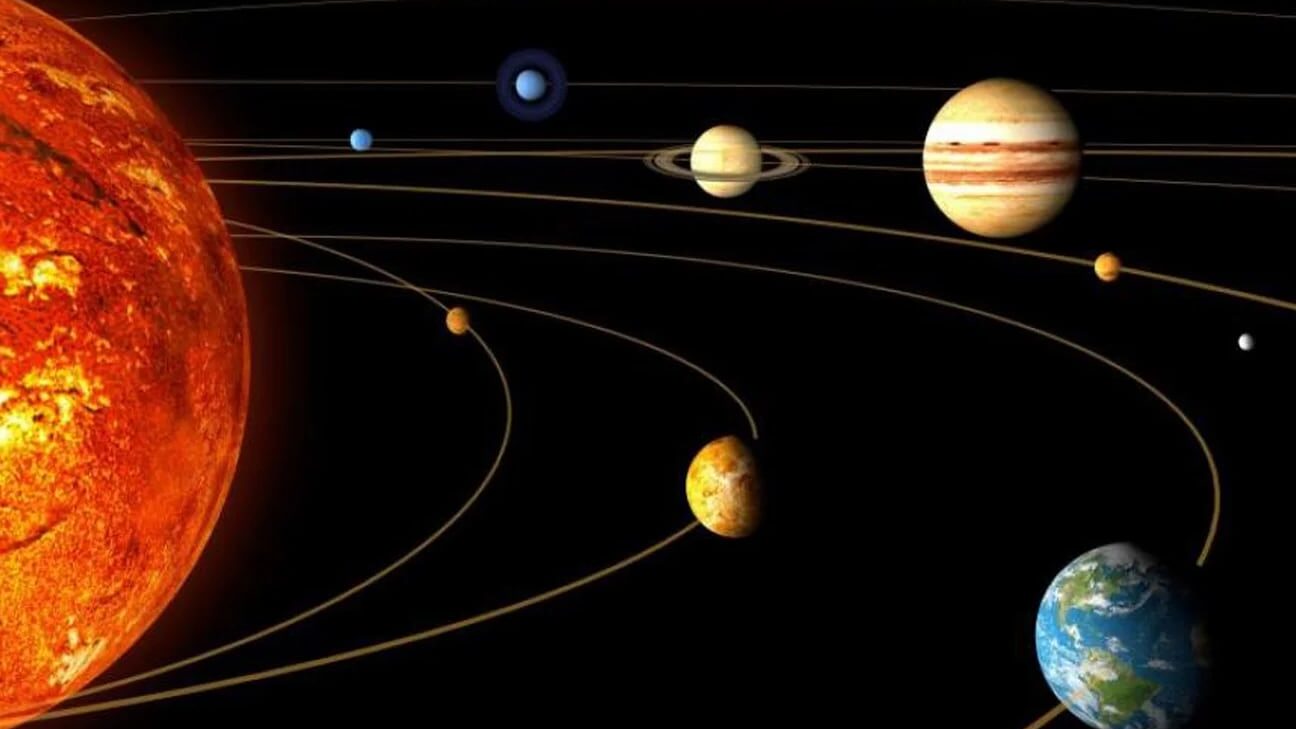 10 ejemplos de lunas del sistema solar